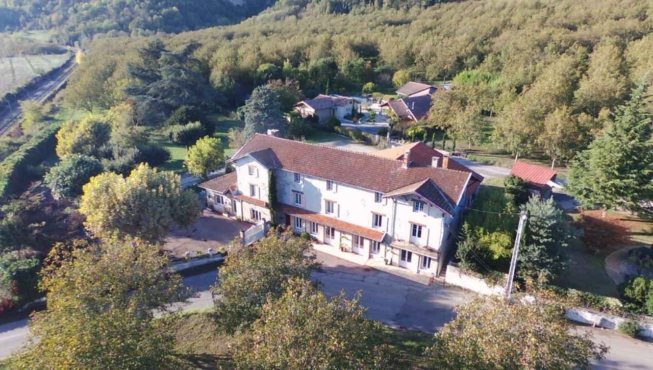 Chambres D'Hotes Le Cedre Bleu Saint-Lattier Luaran gambar