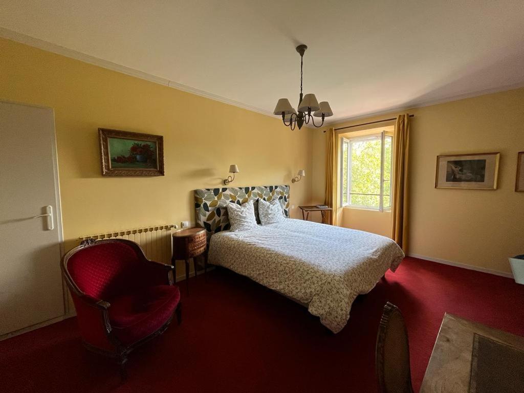 Chambres D'Hotes Le Cedre Bleu Saint-Lattier Luaran gambar