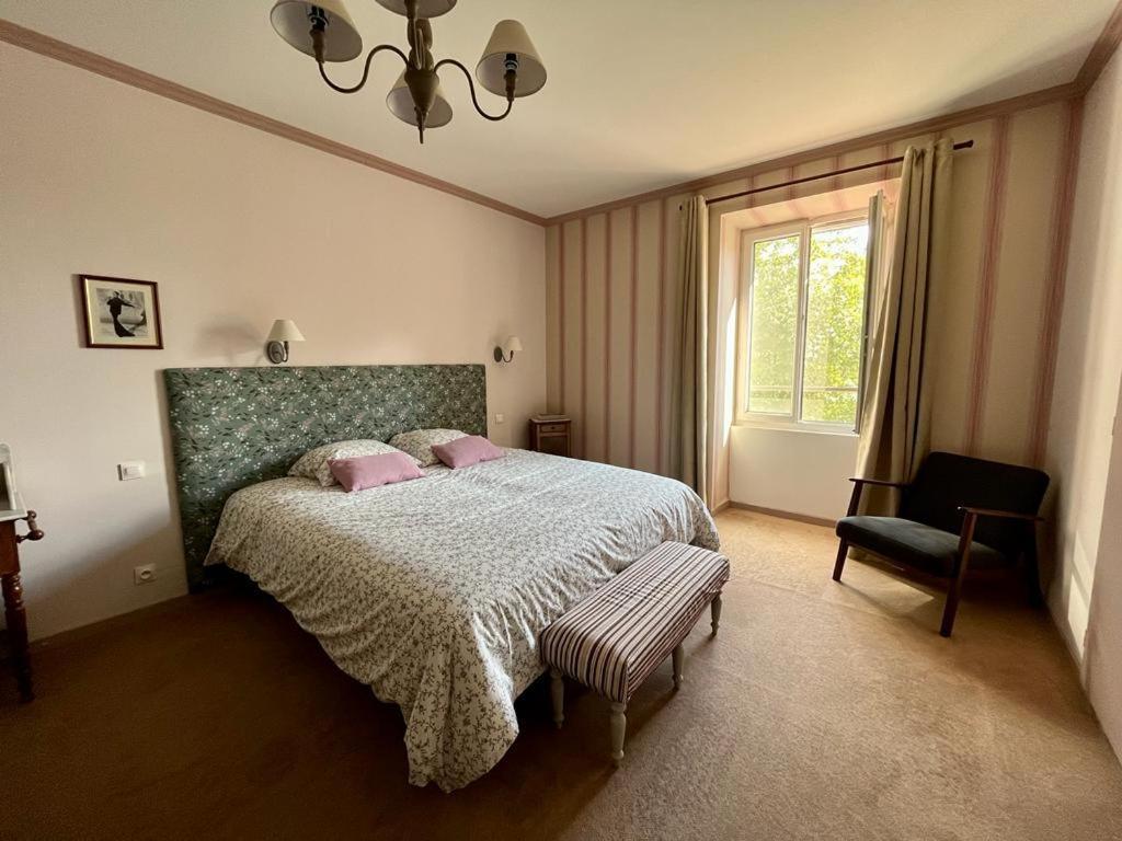 Chambres D'Hotes Le Cedre Bleu Saint-Lattier Luaran gambar