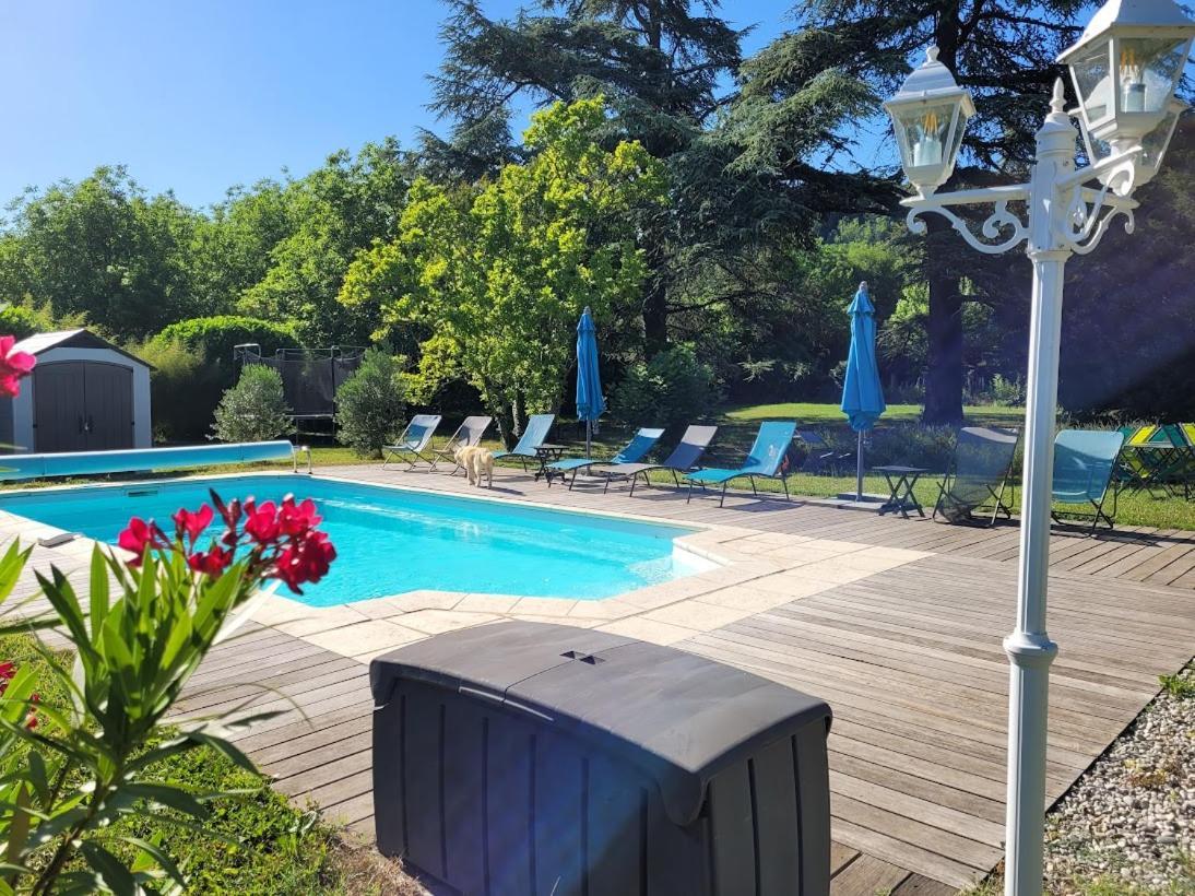 Chambres D'Hotes Le Cedre Bleu Saint-Lattier Luaran gambar