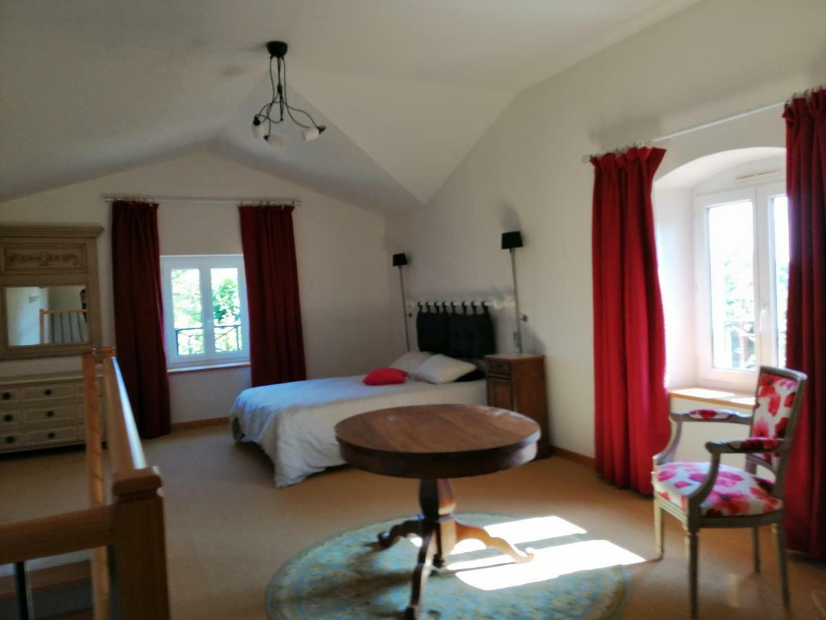 Chambres D'Hotes Le Cedre Bleu Saint-Lattier Luaran gambar