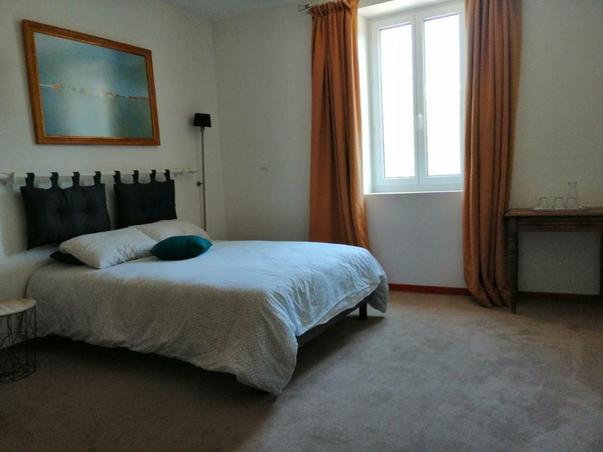 Chambres D'Hotes Le Cedre Bleu Saint-Lattier Luaran gambar